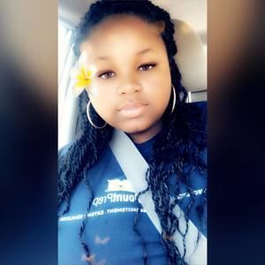 Meet your Posher, Brooke